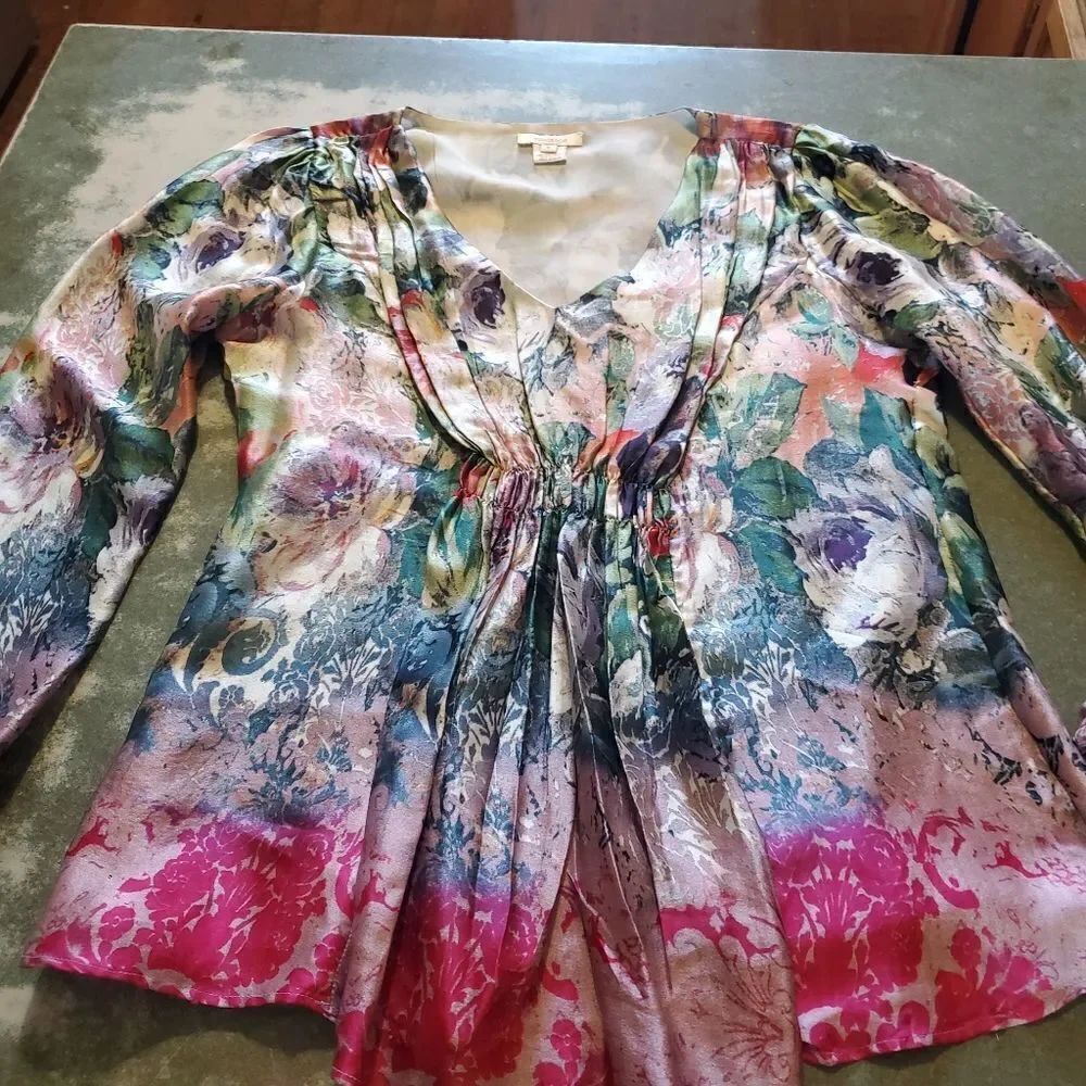 SUNDANCE Samantha Watercolor Floral Silk Pleated blouse sz small